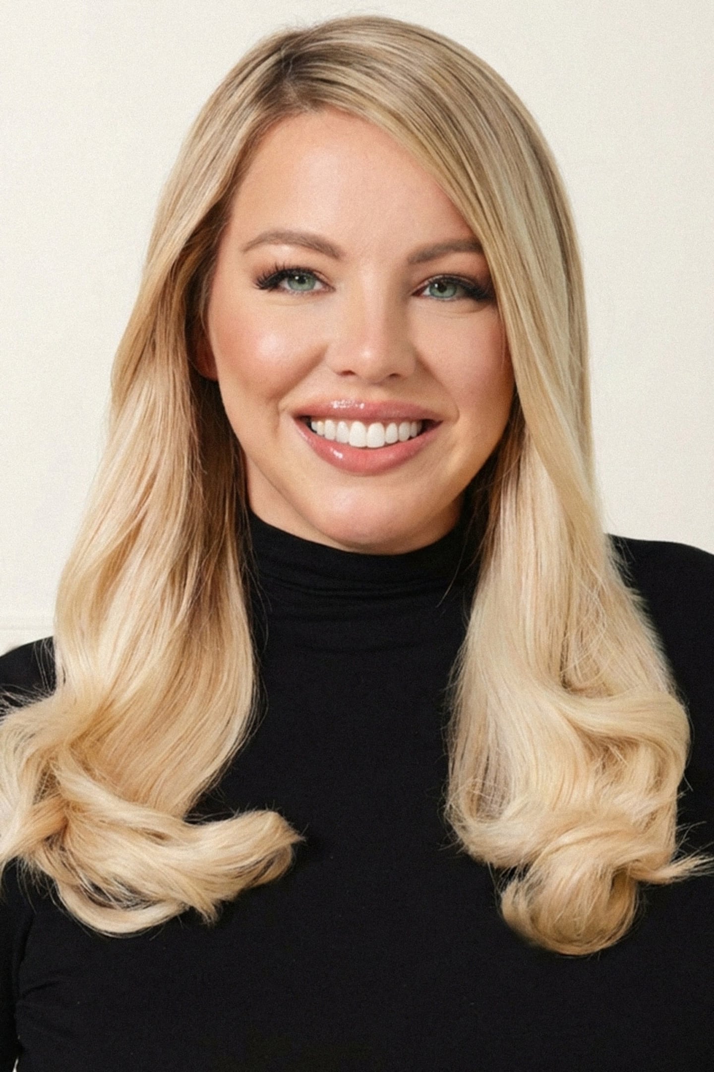 Tara Loftis headshot.